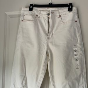 American Eagle mom jean
